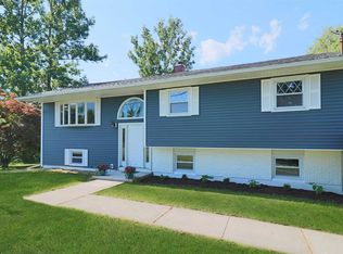 174 Honeywell Ln, Hyde Park, NY 12538