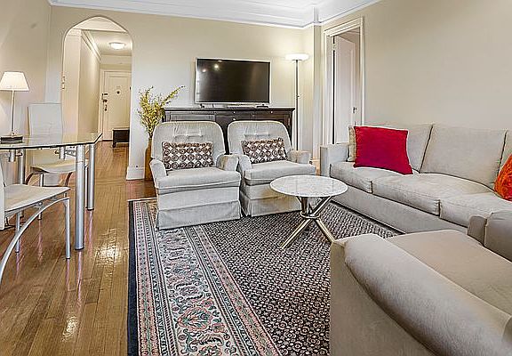 5th image of 41 W 72nd St APT 7G