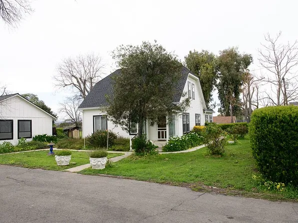 1975 Gwinn Ave, San Martin, CA 95046