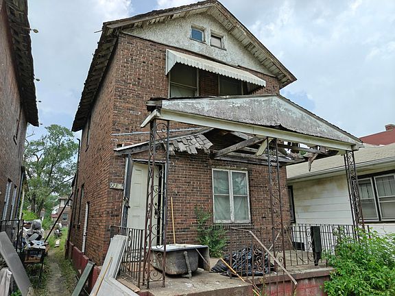 3rd image of 216 Ellsworth St