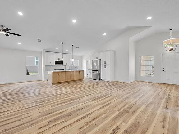 4th image of 3635 KINGSWOOD COURT