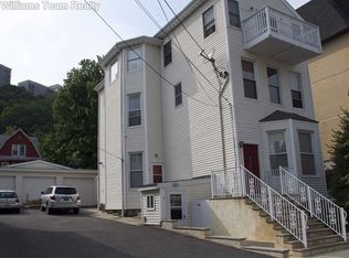 82 Edgewater Pl #1, Edgewater, NJ 07020