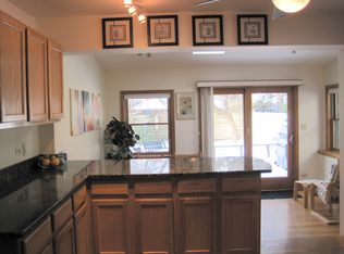 804 S Waiola Ave, La Grange, IL 60525