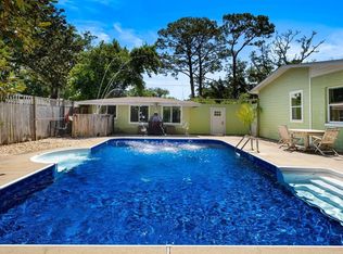 420 Fairpoint Dr, Gulf Breeze, FL 32561