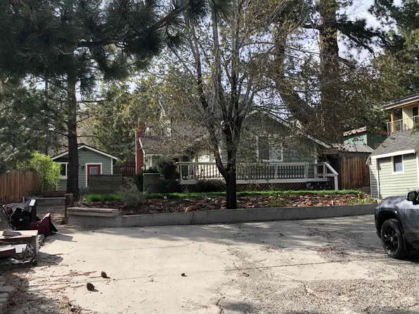 129 Sunny Slopes Rd, Mammoth Lakes, CA 93546