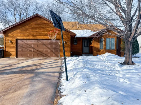 7045 Antelope Dr, Lino Lakes, MN 55014