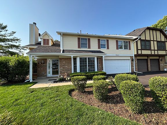 3rd image of 9841 Cambridge Dr