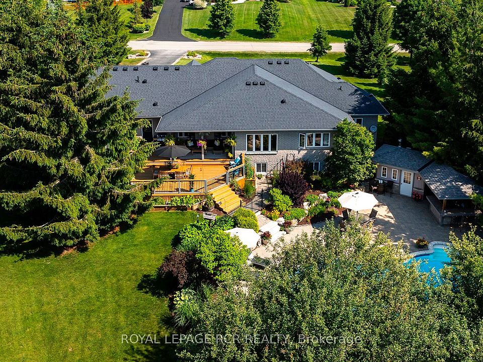 1st image of 6 Brookhaven Cres