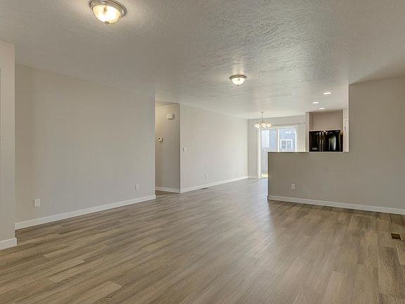 5th image of 13693 Key West St
