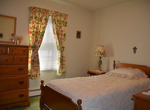 4th image of 13 Richlyn Ct