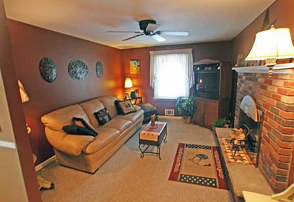 3rd image of 4 Thomas Cir