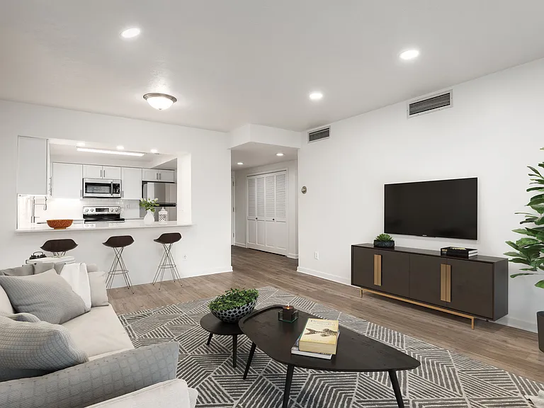 Eagle Gate Apartments — Photo 42