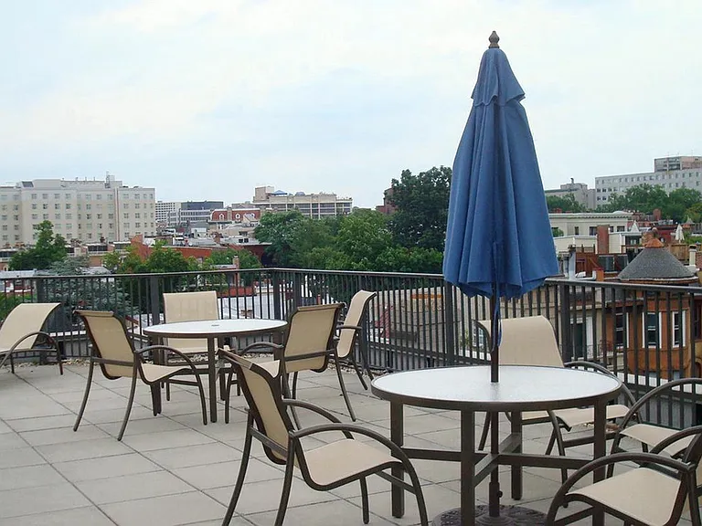 2130 N St NW #405 — Photo 22
