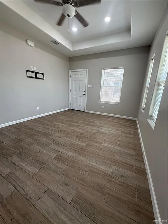 2 bed, 2.0 bath, 1000 sqft, $1,000 — Photo 3