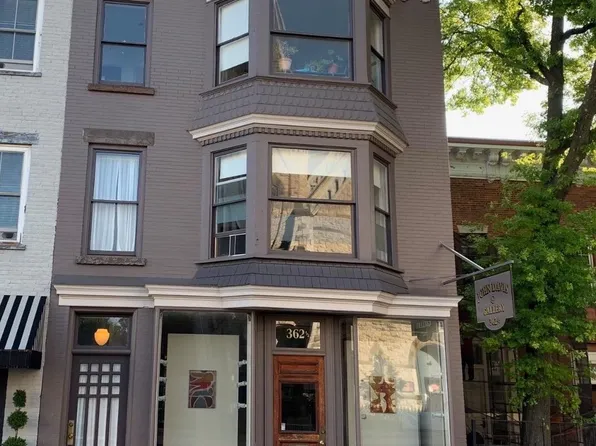 362 Warren St, Hudson, NY 12534