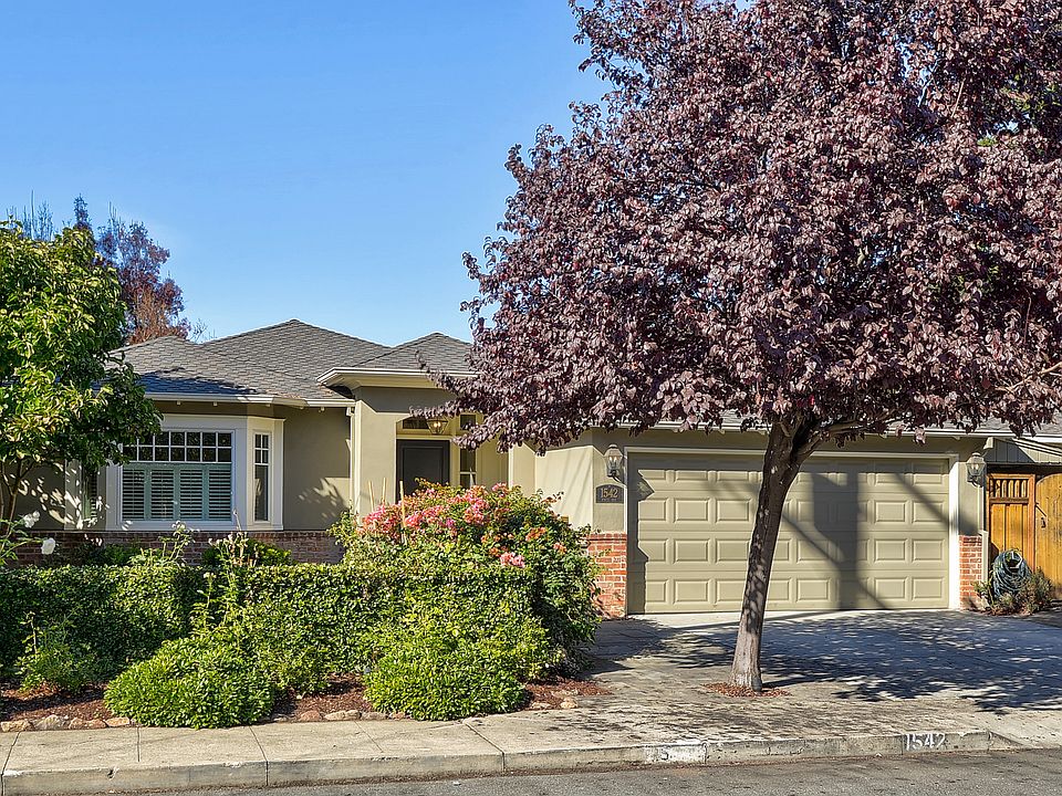 1st image of 1542 White Oak Way