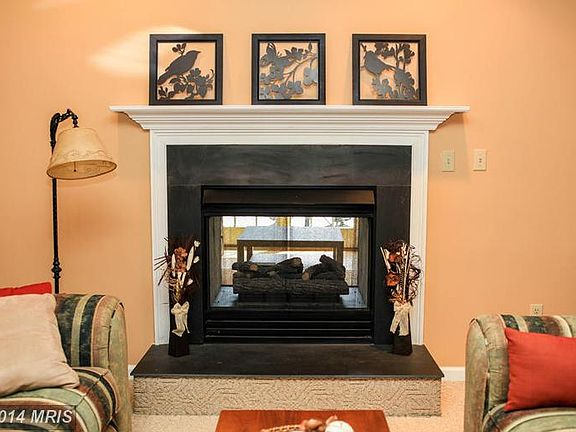 4th image of 12 Oakmont Cir