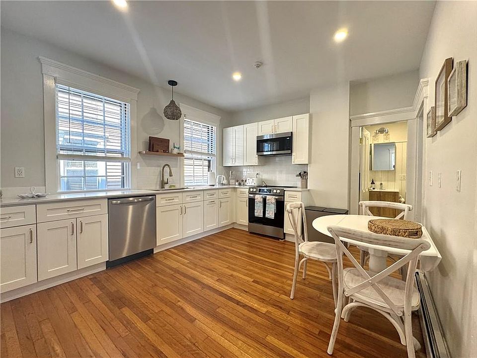 1st image of 19 Walnut St APT 1