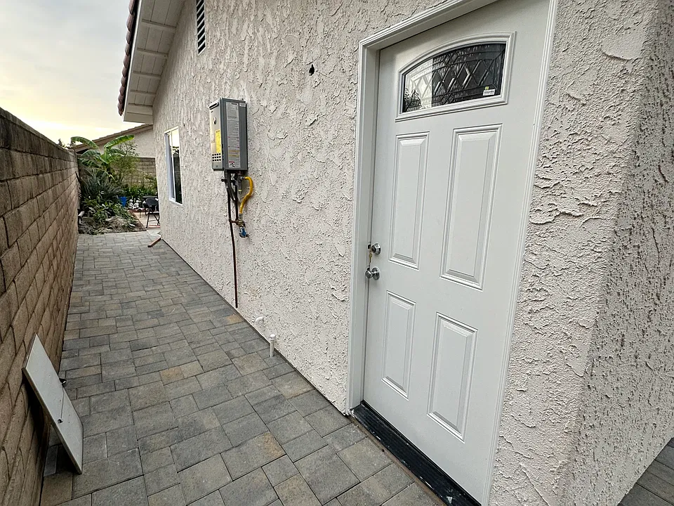 1591 Sierra Madre Dr