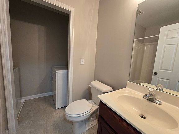 4th image of 10028 Blackwell Dr