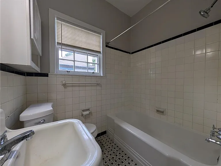 3548 E Main St #6 — Photo 10