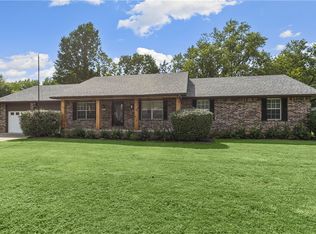 403 Magnolia Dr, Bentonville, AR 72712