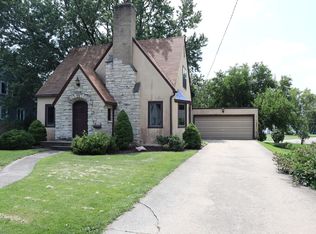 210 Red Oak Rd, Walnut, IL 61376