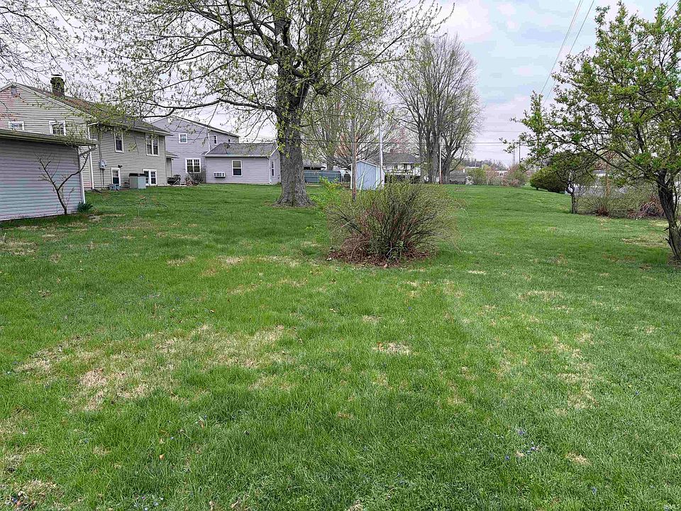 1st image of 164A Stadium Dr