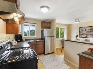 10100-16 Old Orchard Ct #3A, Skokie, IL 60076