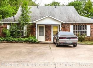 205 W Parks St #B, Prairie Grove, AR 72753