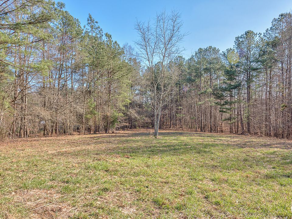 1st image of 615 Hickory Flat Rd