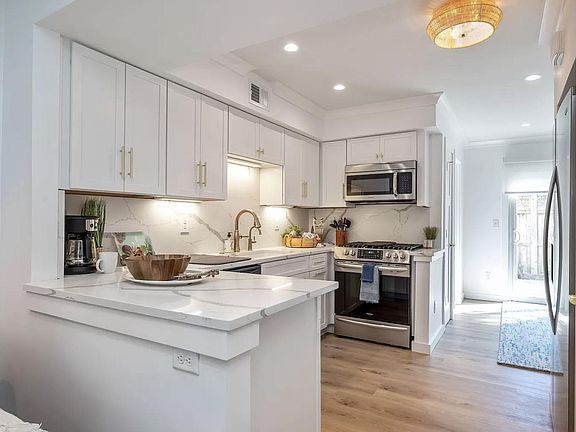 4th image of 214 89th St #B