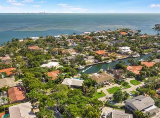 110 E Sunrise Ave, Coral Gables, FL 33133