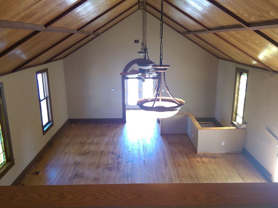1st image of 325 S Frandsen Ave