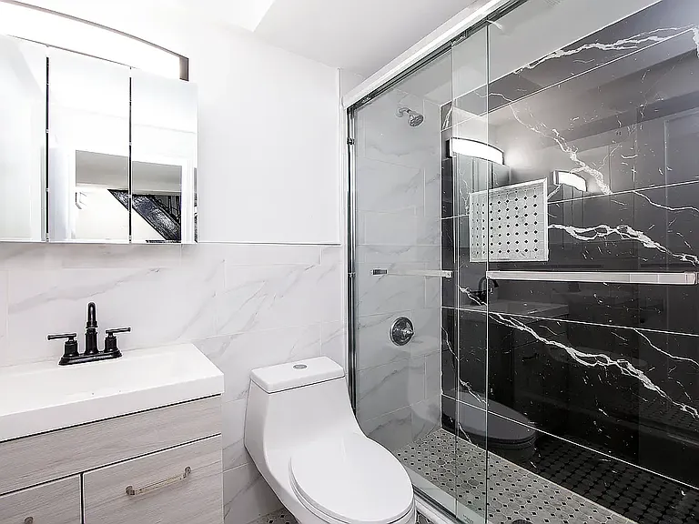228 E 51st St #3 — Photo 7