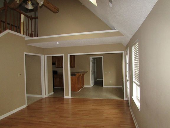 2nd image of 105 Turnbrook Dr SW