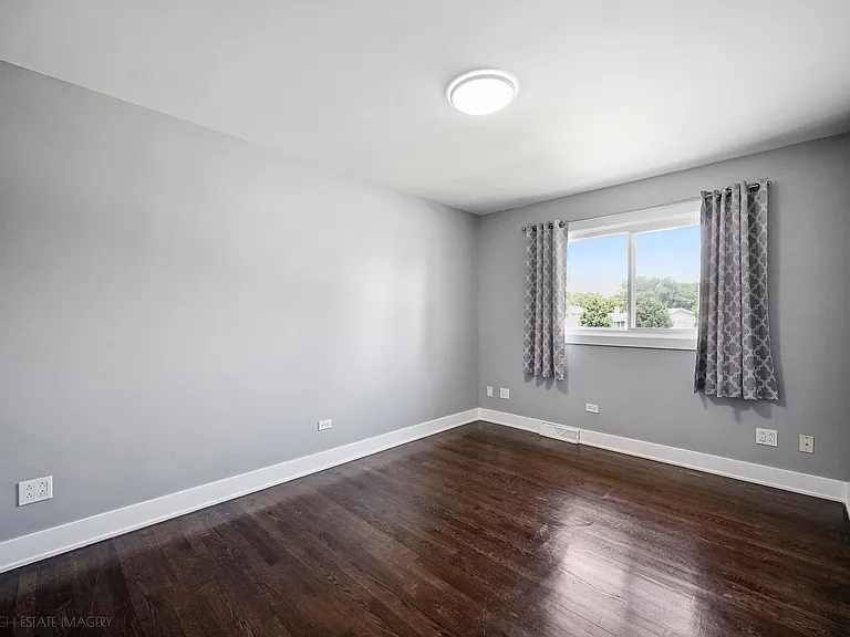 10403 Barnard Dr — Photo 13
