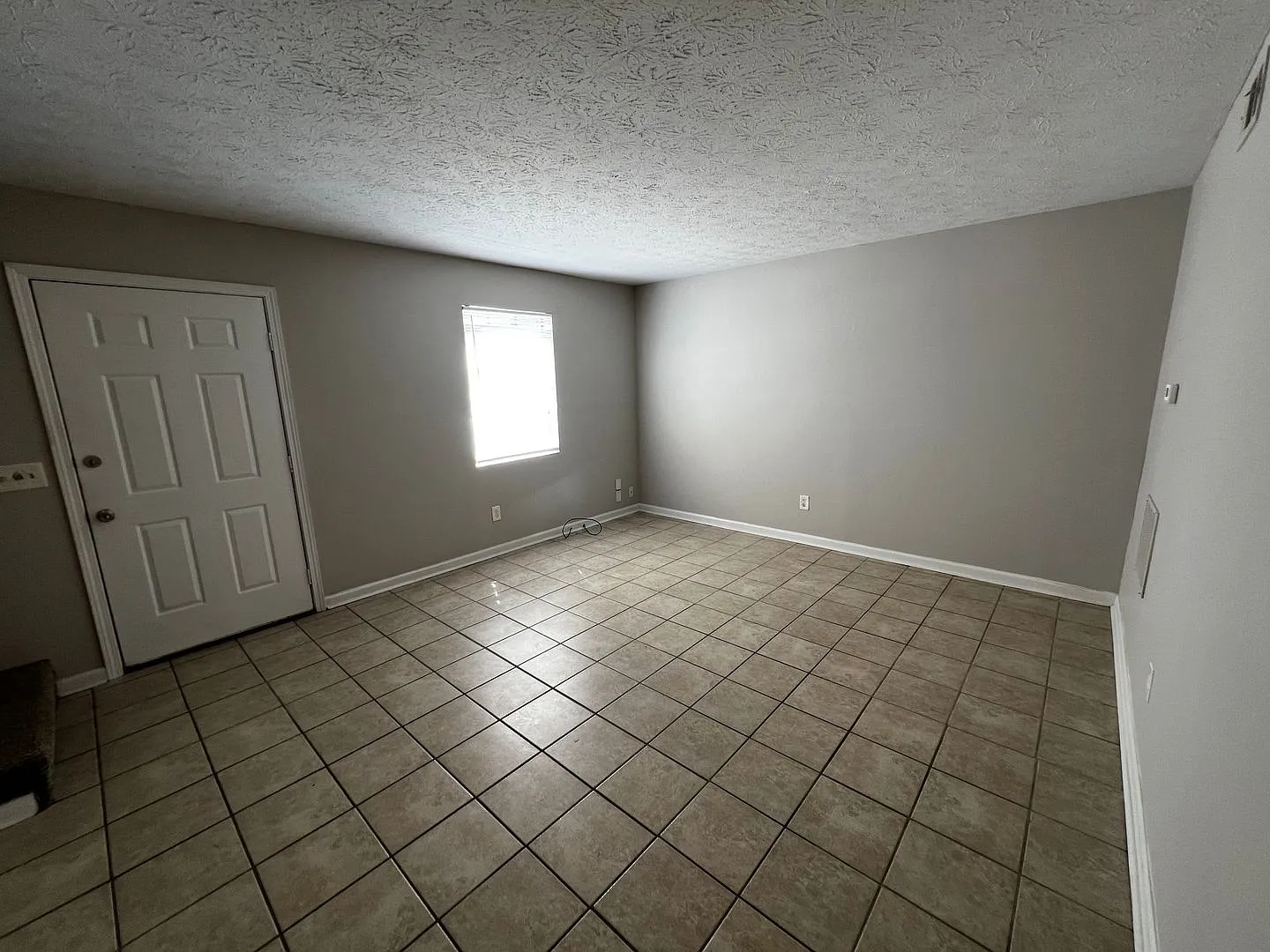 2 Bedroom Townhome in Austell — Photo 4