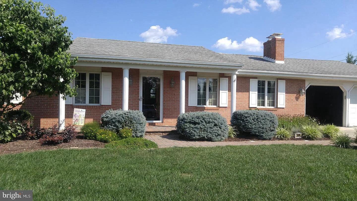 8509 Winchester Ave - . — Photo 1