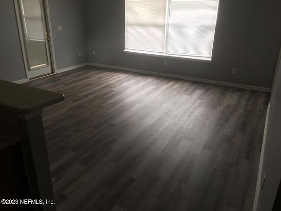 3rd image of 1804 Northglen Cir