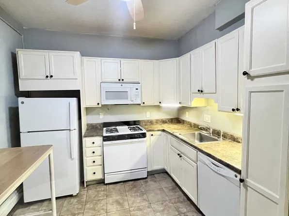 53 Broadway, Somerville, MA 02145