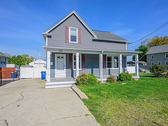 2nd image of 204 Lowell St