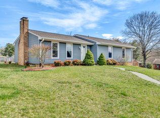 2601 Tulip Ln, Vinton, VA 24179