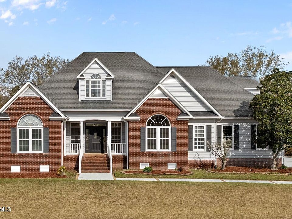 1st image of 112 Pebblebrook Drive