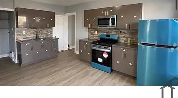 3 bed, $2,400 — Photo 1