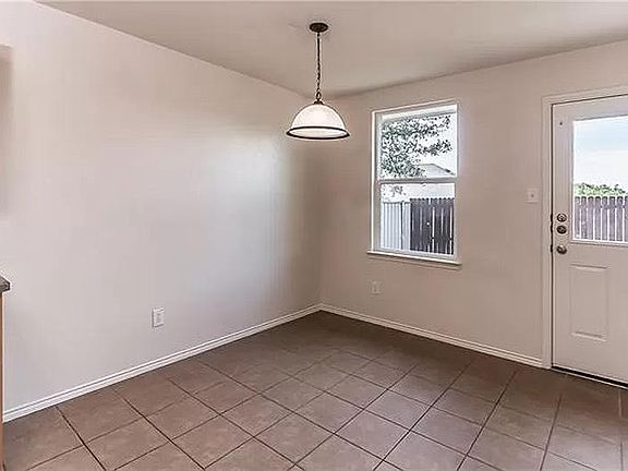 5th image of 9853 Dartmouth Dr
