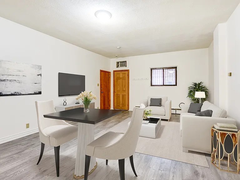 1033 Saint Clair Ave W #1 — Photo 3