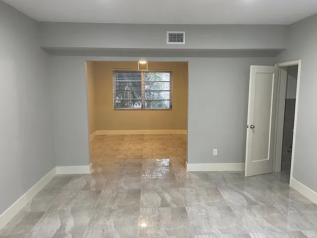 222 Zamora Ave #5 — Photo 4