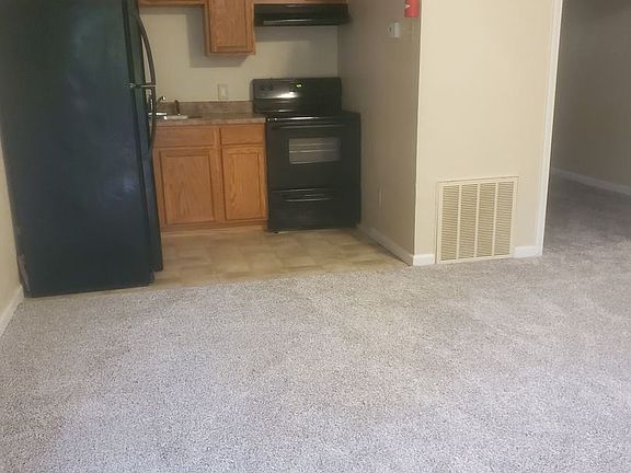 4th image of 2700 Holbrook Dr APT 7
