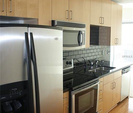 3rd image of 155 Court Ave #2503